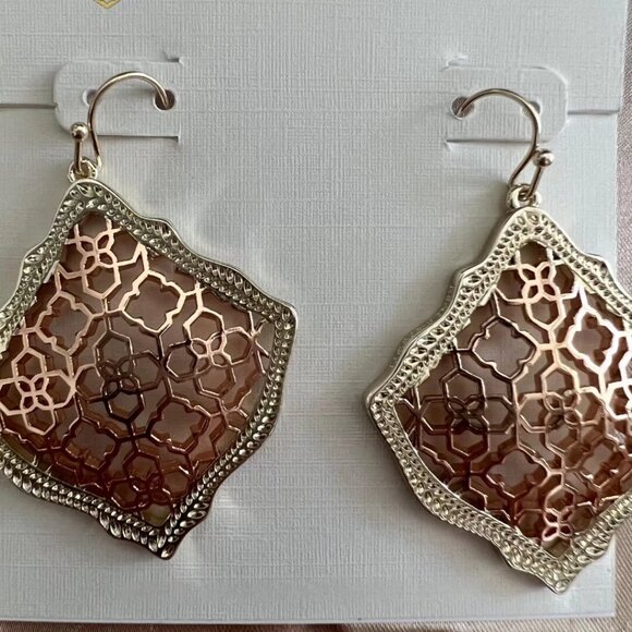 Kendra Scott Stud Earrings - Picture 2 of 6